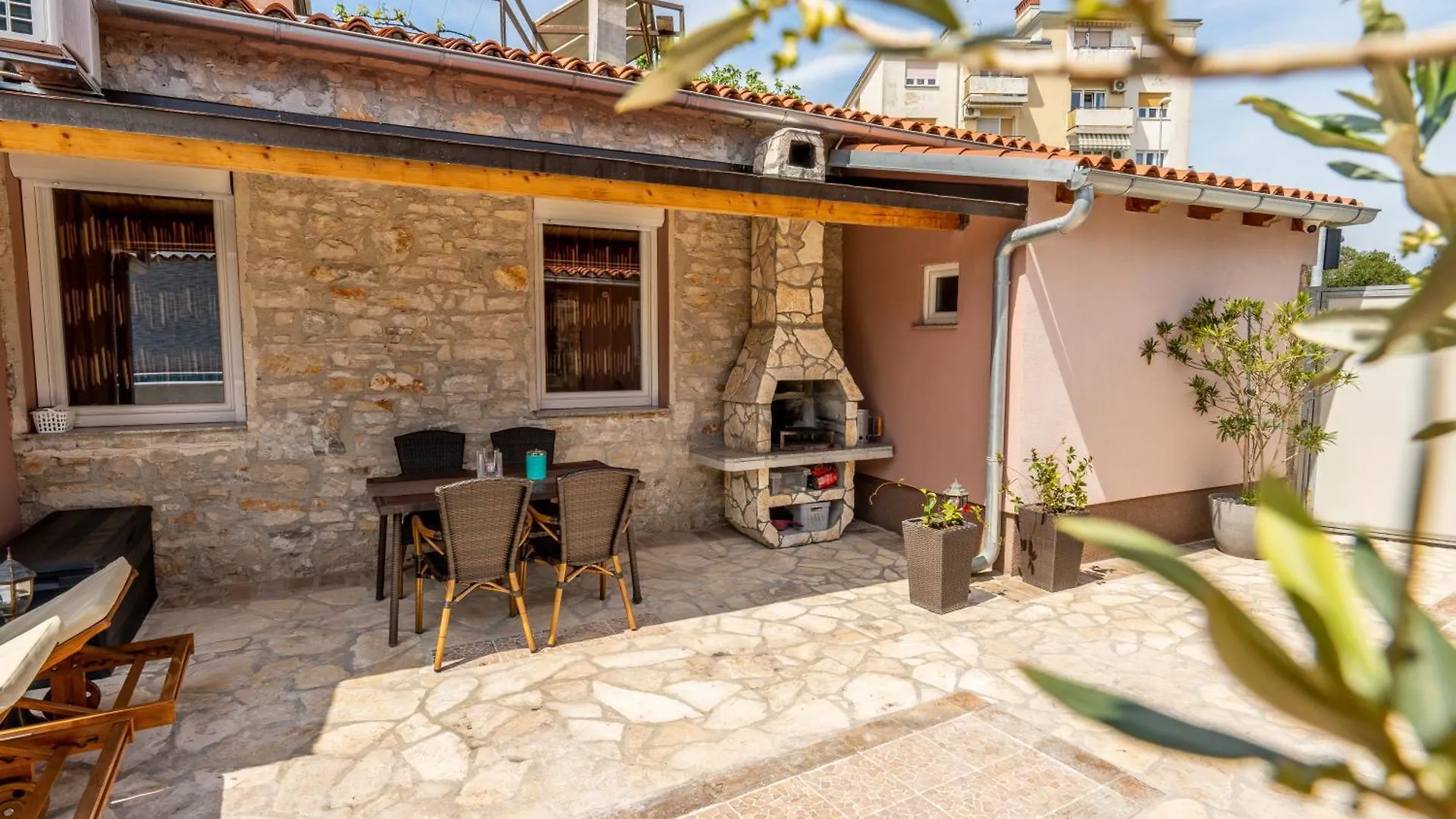 Apartment Anitea Pula